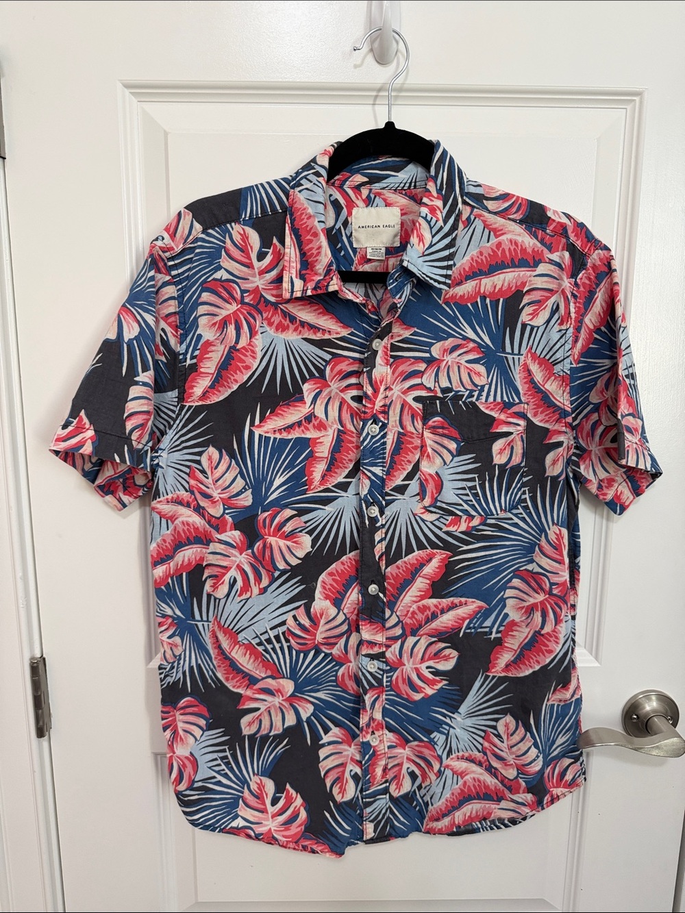 American Eagle Outfitters Men's Medium Button-Down Shirt with Coral Leaf Print